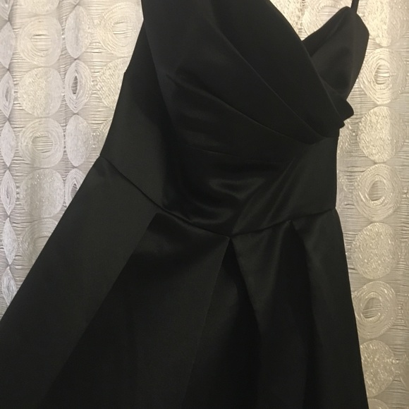 Beautiful Black strapless mid length dress. - Picture 2 of 6